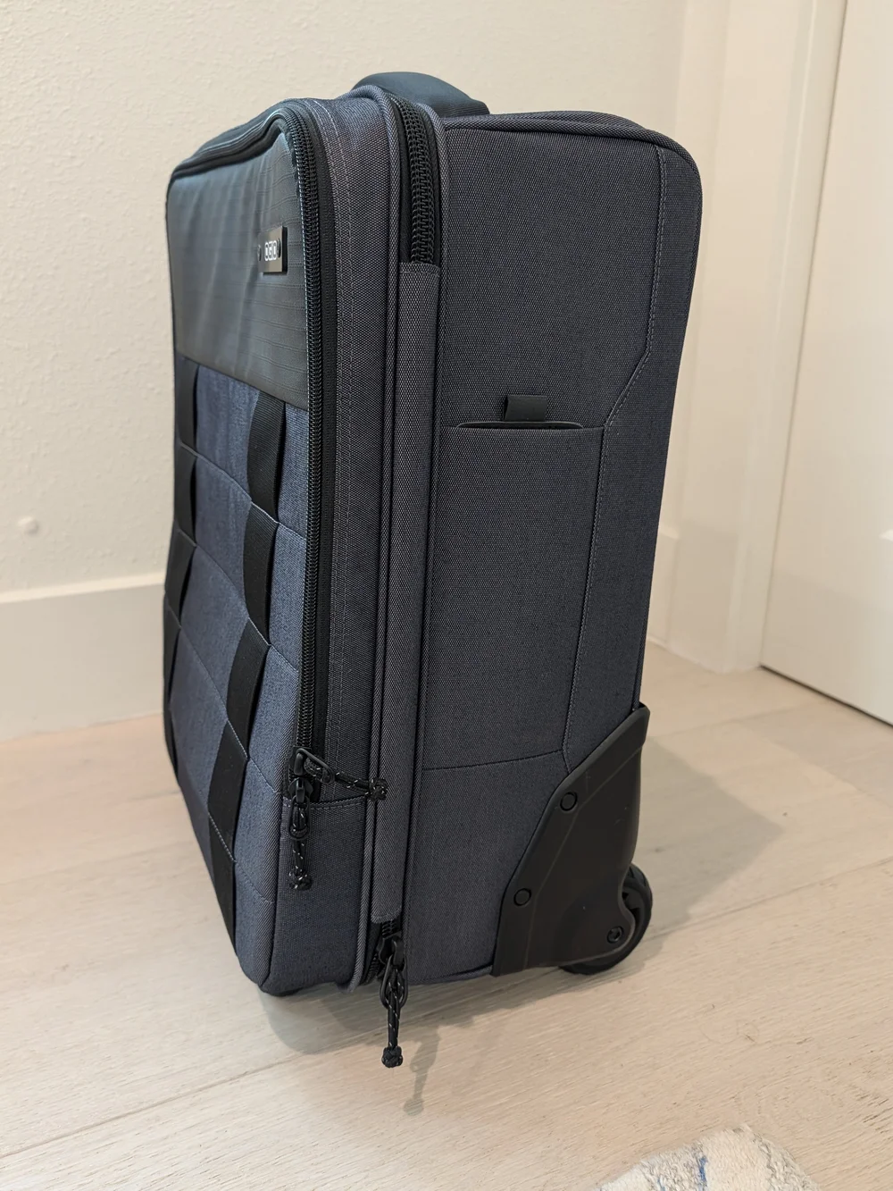 OGIO men carry